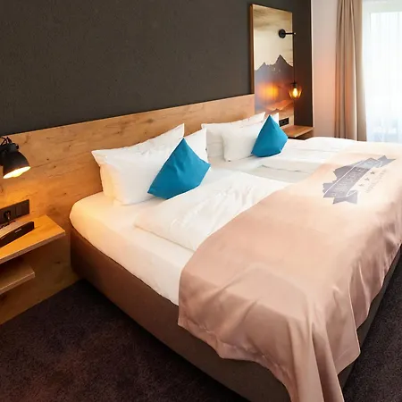 Hanauerlehen - Ruhige & Zentrale Top-lage - Mit Schwimmbad, Sauna, Parkplaetze & Cafe - Bayerischer Familienbetrieb Hotel Schönau am Königssee