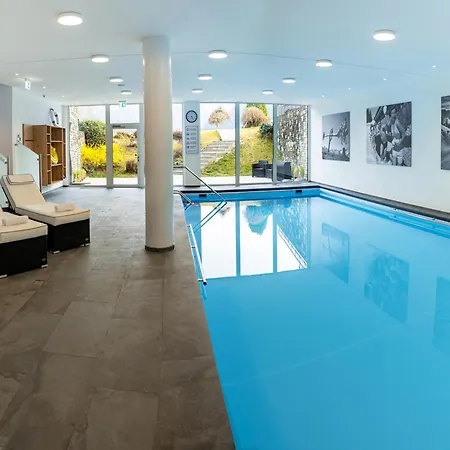 Hanauerlehen - Ruhige & Zentrale Top-lage - Mit Schwimmbad, Sauna, Parkplaetze & Cafe - Bayerischer Familienbetrieb