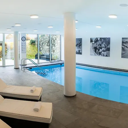 Hotel Hanauerlehen - Ruhige & Zentrale Top-lage - Mit Schwimmbad, Sauna, Parkplaetze & Cafe - Bayerischer Familienbetrieb