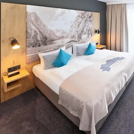 Hanauerlehen - Ruhige & Zentrale Top-lage - Mit Schwimmbad, Sauna, Parkplaetze & Cafe - Bayerischer Familienbetrieb Hotel