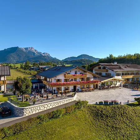 Hanauerlehen - Ruhige & Zentrale Top-lage - Mit Schwimmbad, Sauna, Parkplaetze & Cafe - Bayerischer Familienbetrieb 3*