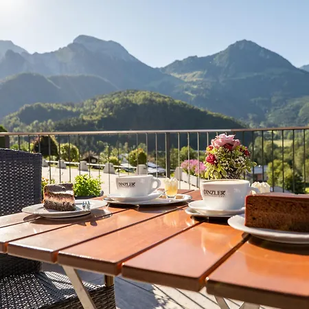 Hanauerlehen - Ruhige & Zentrale Top-lage - Mit Schwimmbad, Sauna, Parkplaetze & Cafe - Bayerischer Familienbetrieb Hotel 3*