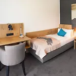 Hanauerlehen - Ruhige&zentrale Top-lage - Mit Schwimmbad, Sauna, Parkplätze&café - Bayerischer Familienbetrieb Hotel 3*
