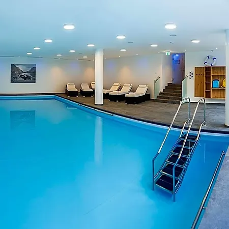 Hanauerlehen - Ruhige & Zentrale Top-lage - Mit Schwimmbad, Sauna, Parkplaetze & Cafe - Bayerischer Familienbetrieb Schönau am Königssee