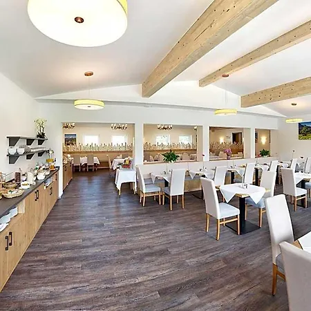 Hanauerlehen - Ruhige & Zentrale Top-lage - Mit Schwimmbad, Sauna, Parkplaetze & Cafe - Bayerischer Familienbetrieb 3* Schönau am Königssee